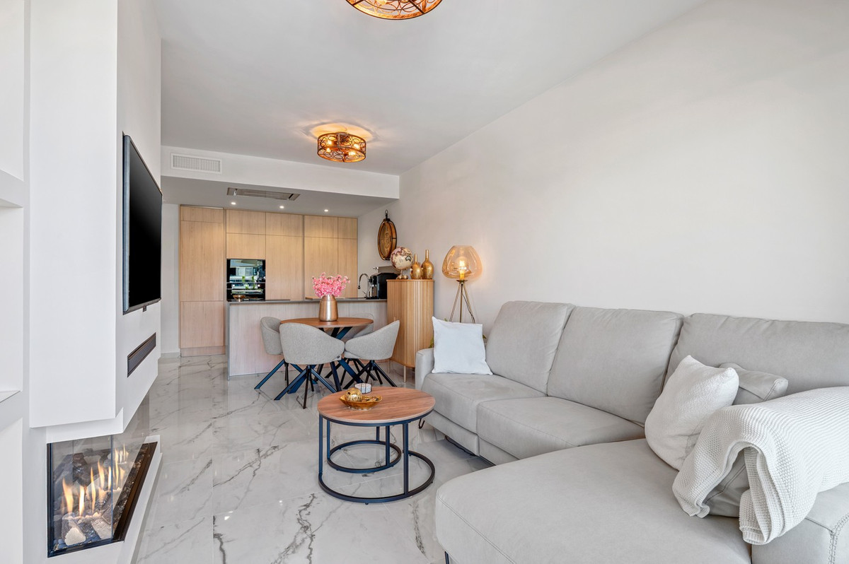 2 Bed Apartment for sale in Los Altos Costa Blanca, Alicante, Spain