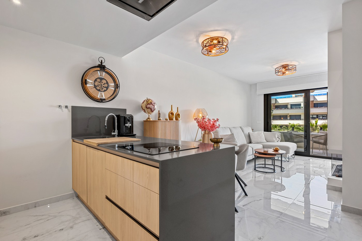 2 Bed Apartment for sale in Los Altos Costa Blanca, Alicante, Spain