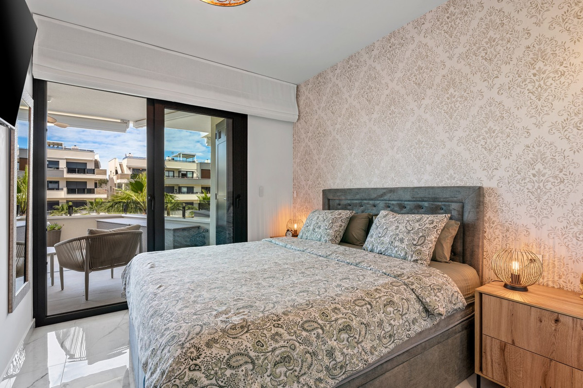 2 Bed Apartment for sale in Los Altos Costa Blanca, Alicante, Spain