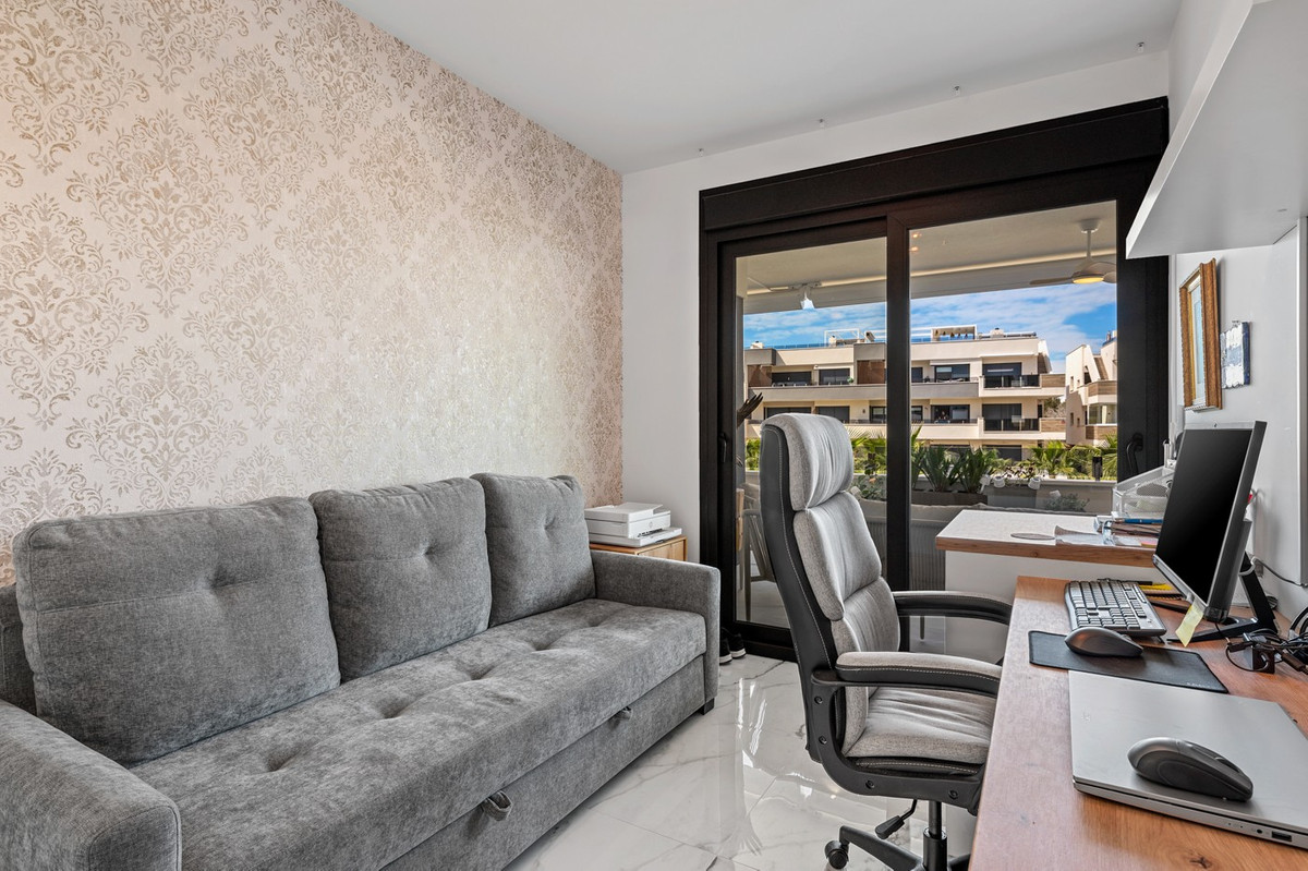 2 Bed Apartment for sale in Los Altos Costa Blanca, Alicante, Spain