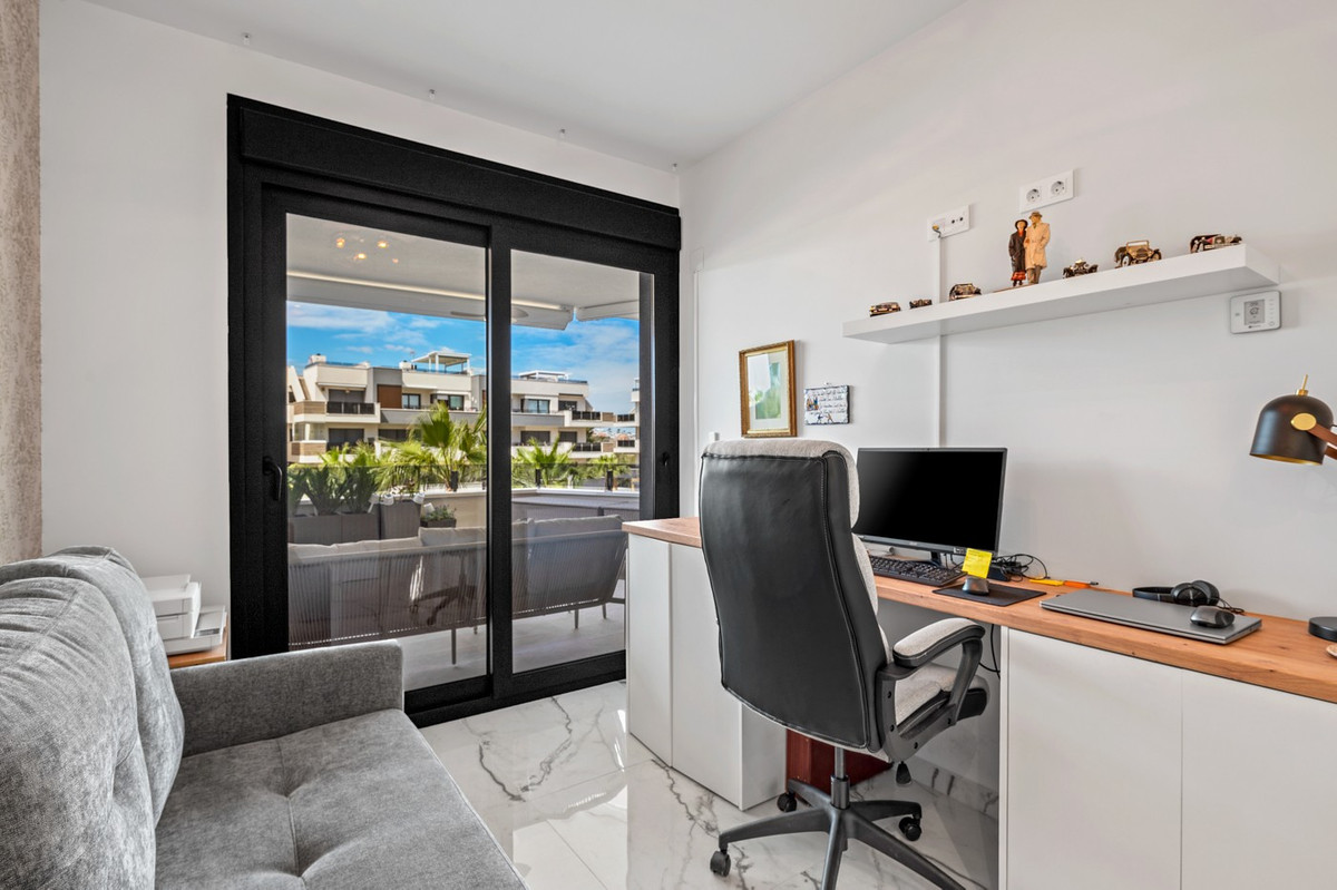 2 Bed Apartment for sale in Los Altos Costa Blanca, Alicante, Spain