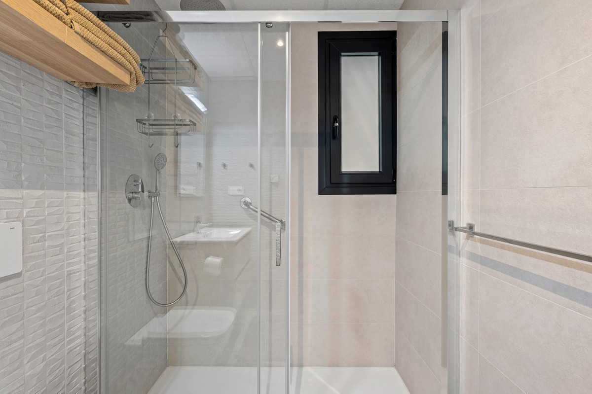 2 Bed Apartment for sale in Los Altos Costa Blanca, Alicante, Spain