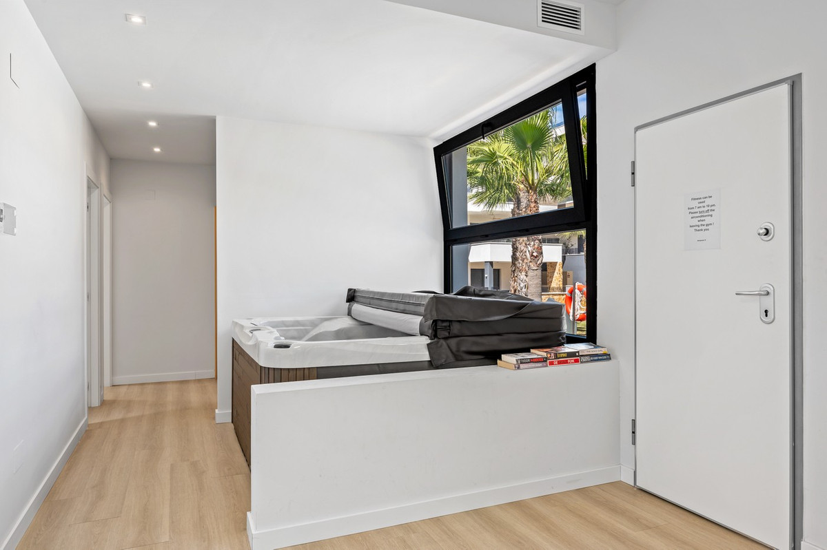 2 Bed Apartment for sale in Los Altos Costa Blanca, Alicante, Spain