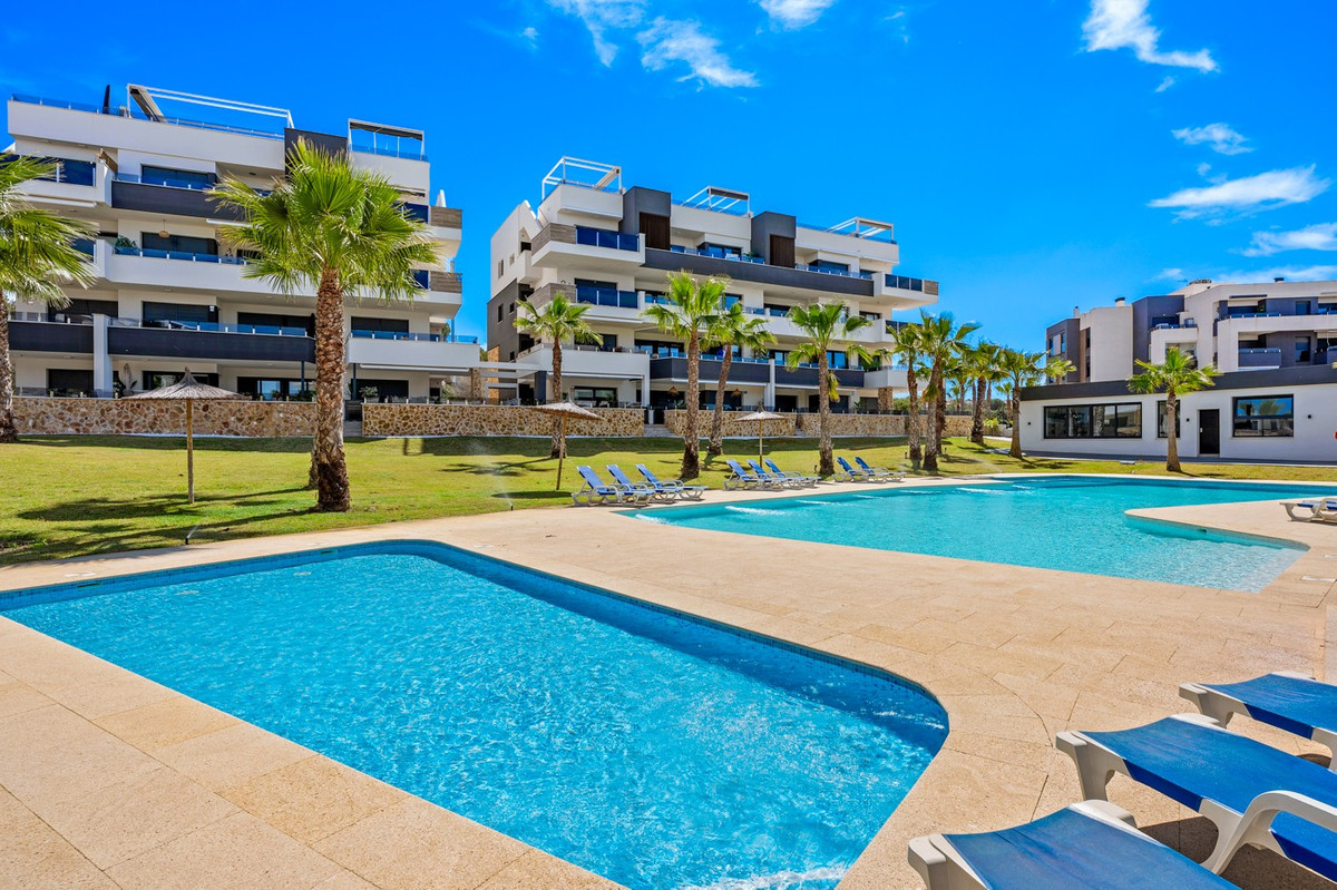 2 Bed Apartment for sale in Los Altos Costa Blanca, Alicante, Spain