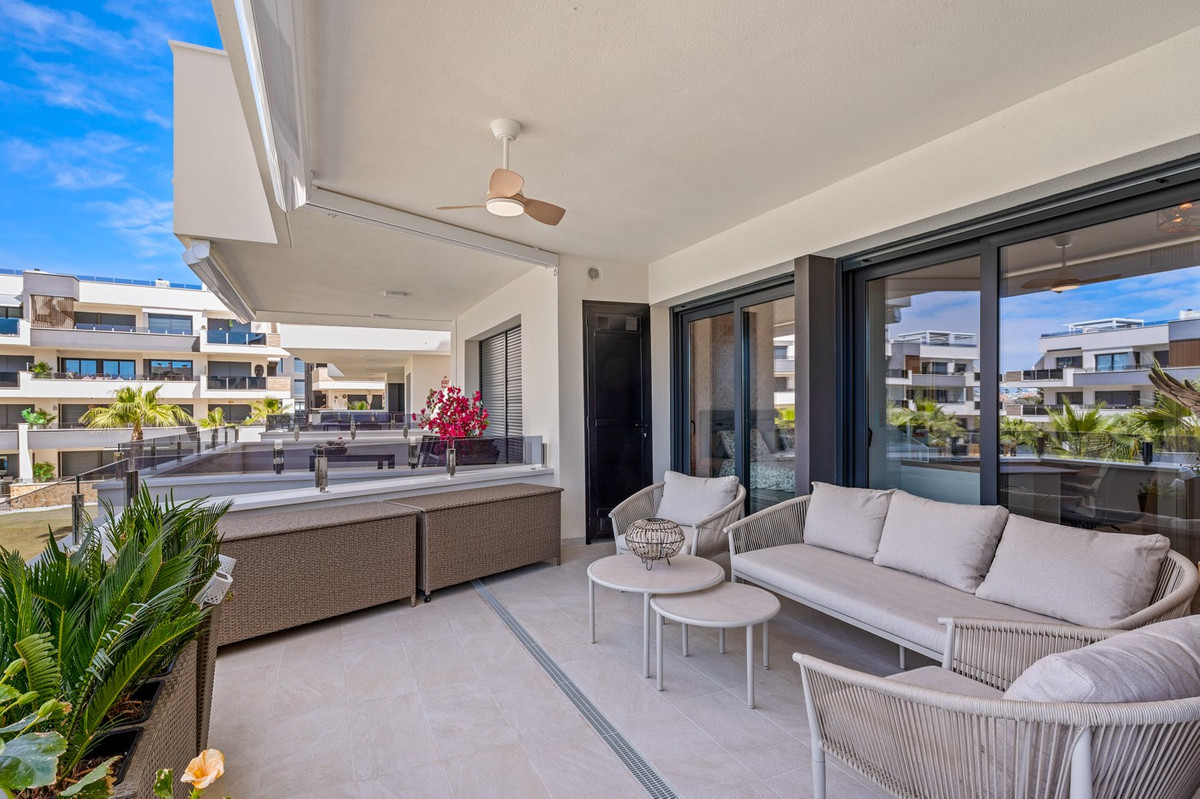 2 Bed Apartment for sale in Los Altos Costa Blanca, Alicante, Spain