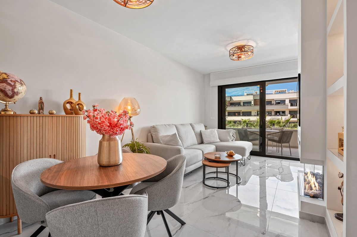 2 Bed Apartment for sale in Los Altos Costa Blanca, Alicante, Spain