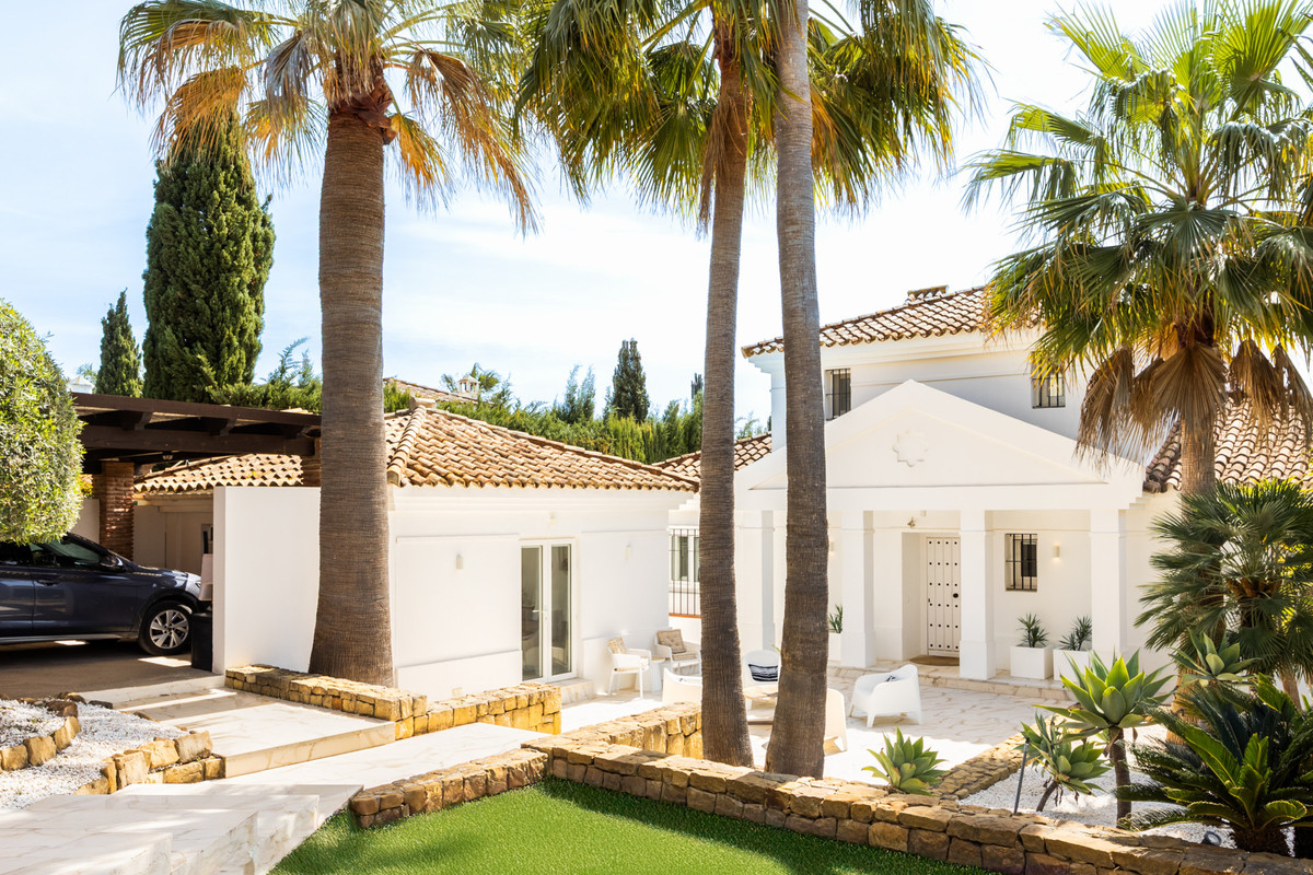 Se vende Villa - Chalet de 3 dormitorios en Costa Del Sol, Cadiz, España