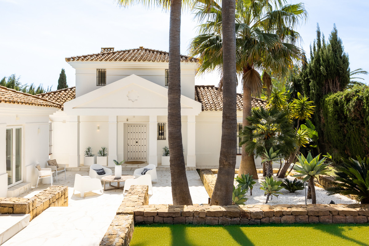 Se vende Villa - Chalet de 3 dormitorios en Costa Del Sol, Cadiz, España