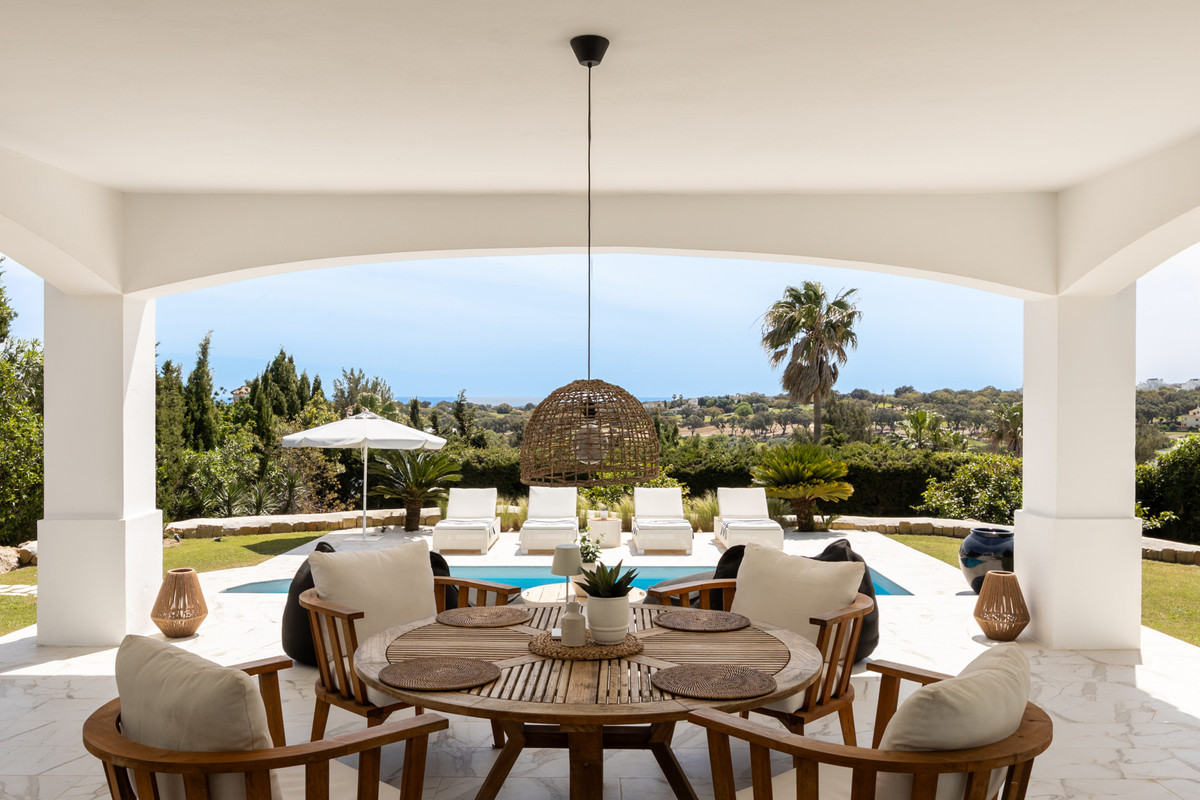 Se vende Villa - Chalet de 3 dormitorios en Costa Del Sol, Cadiz, España
