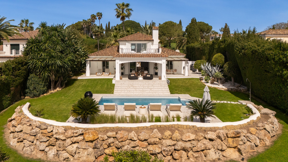 Se vende Villa - Chalet de 3 dormitorios en Costa Del Sol, Cadiz, España
