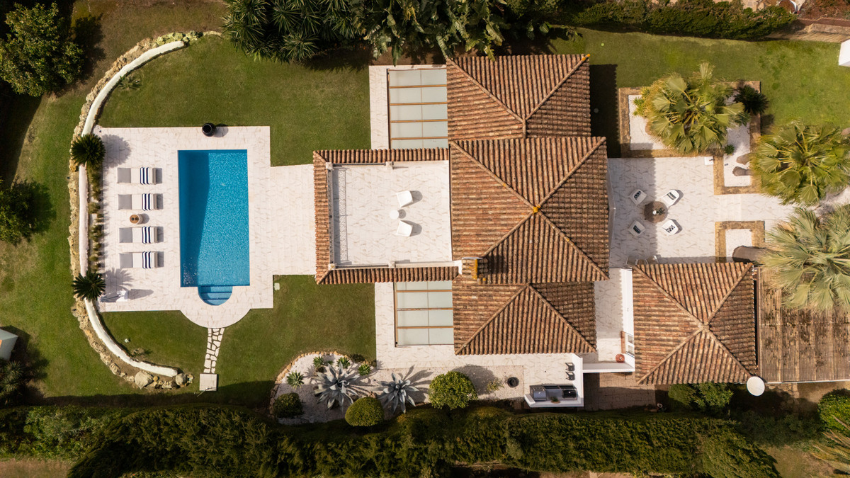 Se vende Villa - Chalet de 3 dormitorios en Costa Del Sol, Cadiz, España