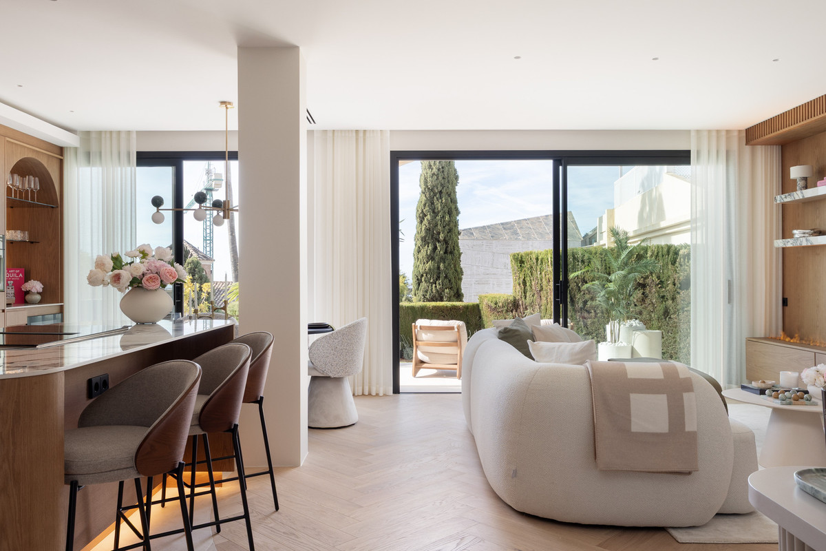 4 Bed Townhouse for sale in La Quinta Costa Del Sol, Málaga, Spain