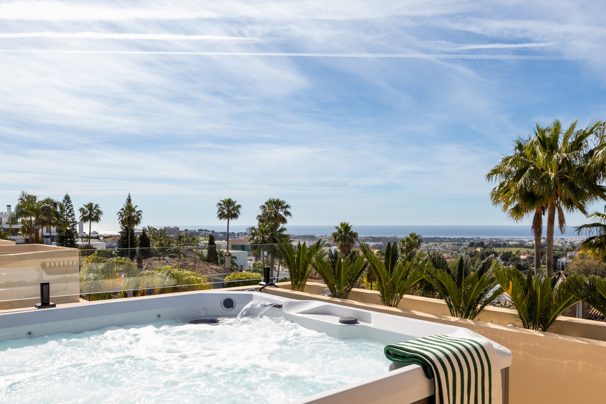4 Bed Townhouse for sale in La Quinta Costa Del Sol, Málaga, Spain