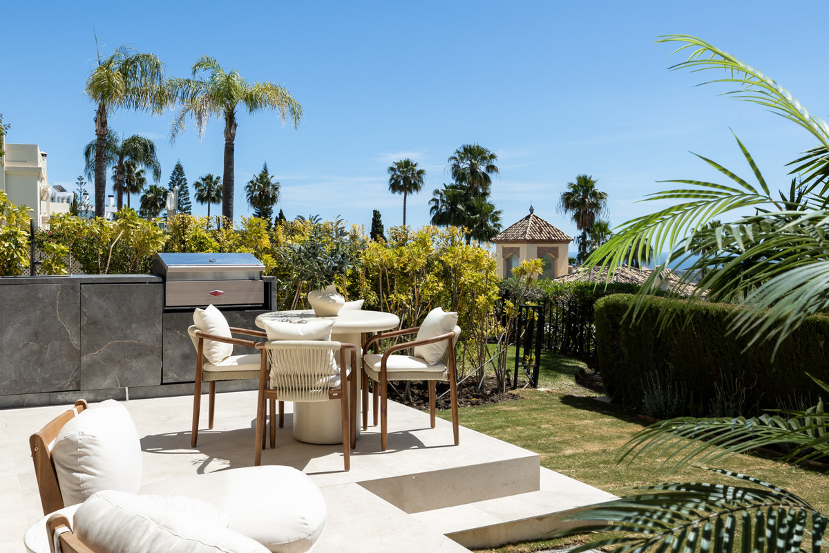 4 Bed Townhouse for sale in La Quinta Costa Del Sol, Málaga, Spain