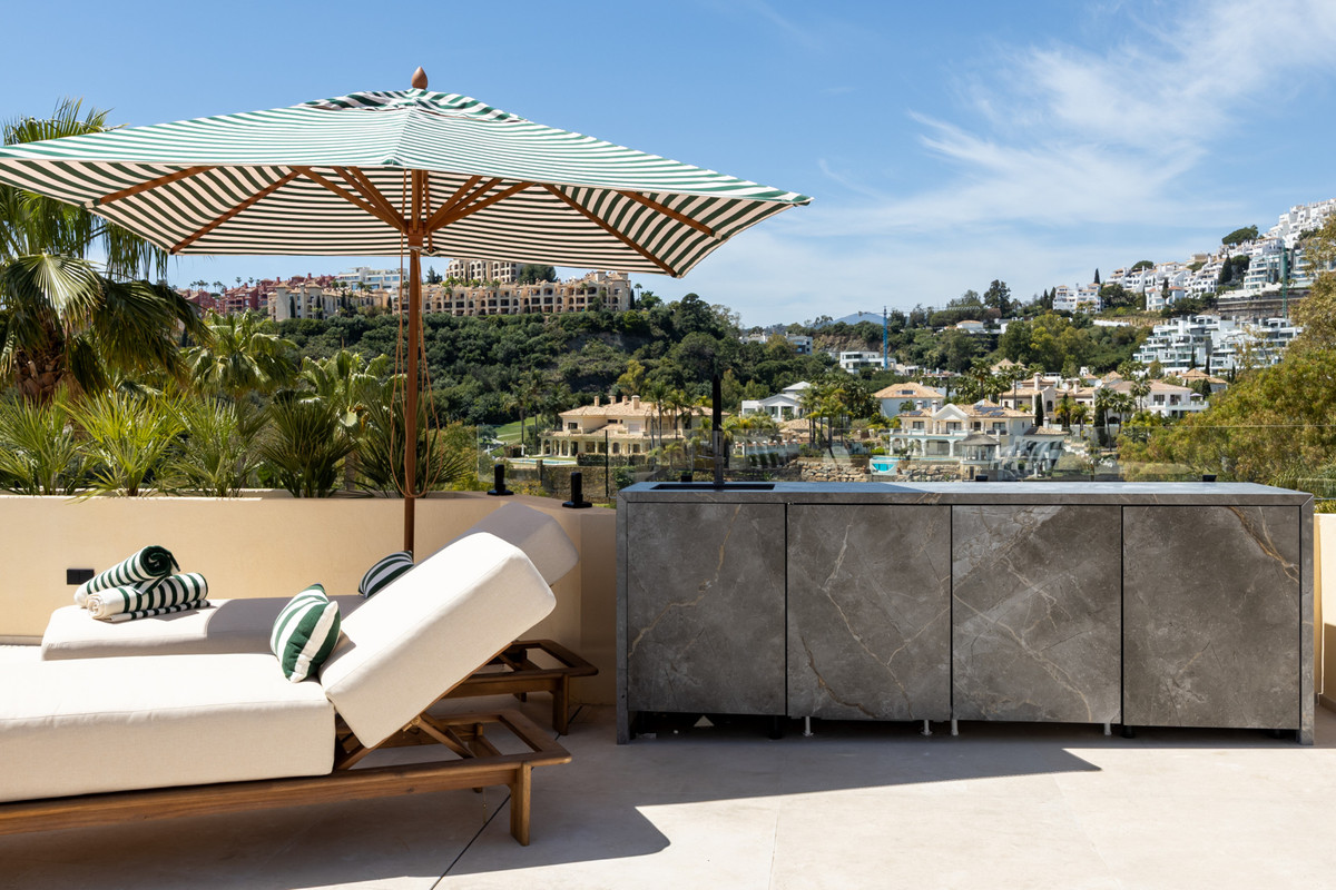 4 Bed Townhouse for sale in La Quinta Costa Del Sol, Málaga, Spain