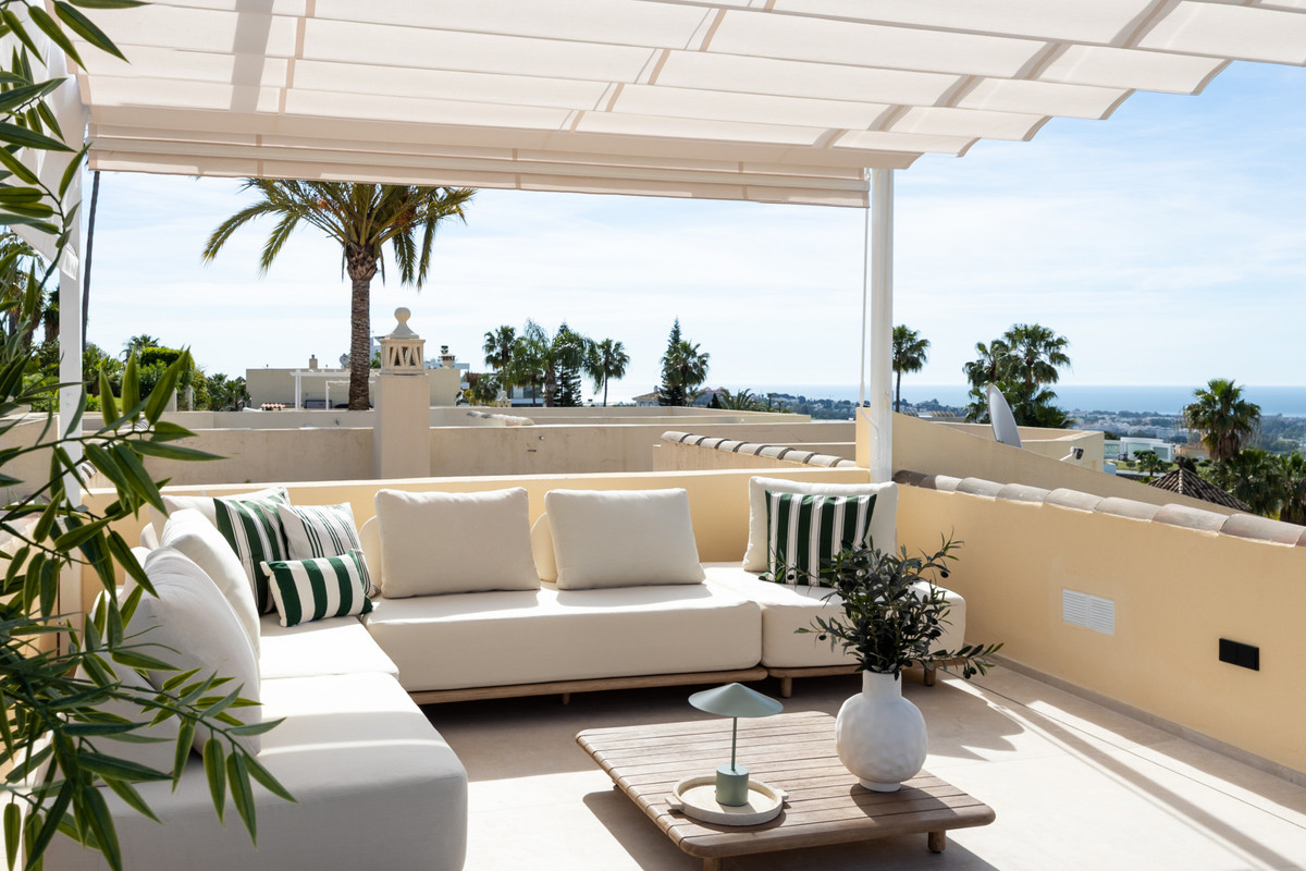 4 Bed Townhouse for sale in La Quinta Costa Del Sol, Málaga, Spain
