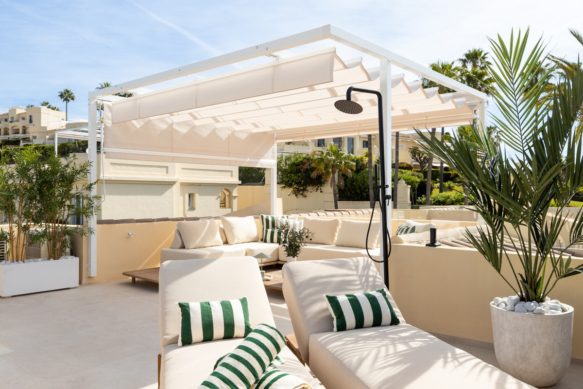 4 Bed Townhouse for sale in La Quinta Costa Del Sol, Málaga, Spain