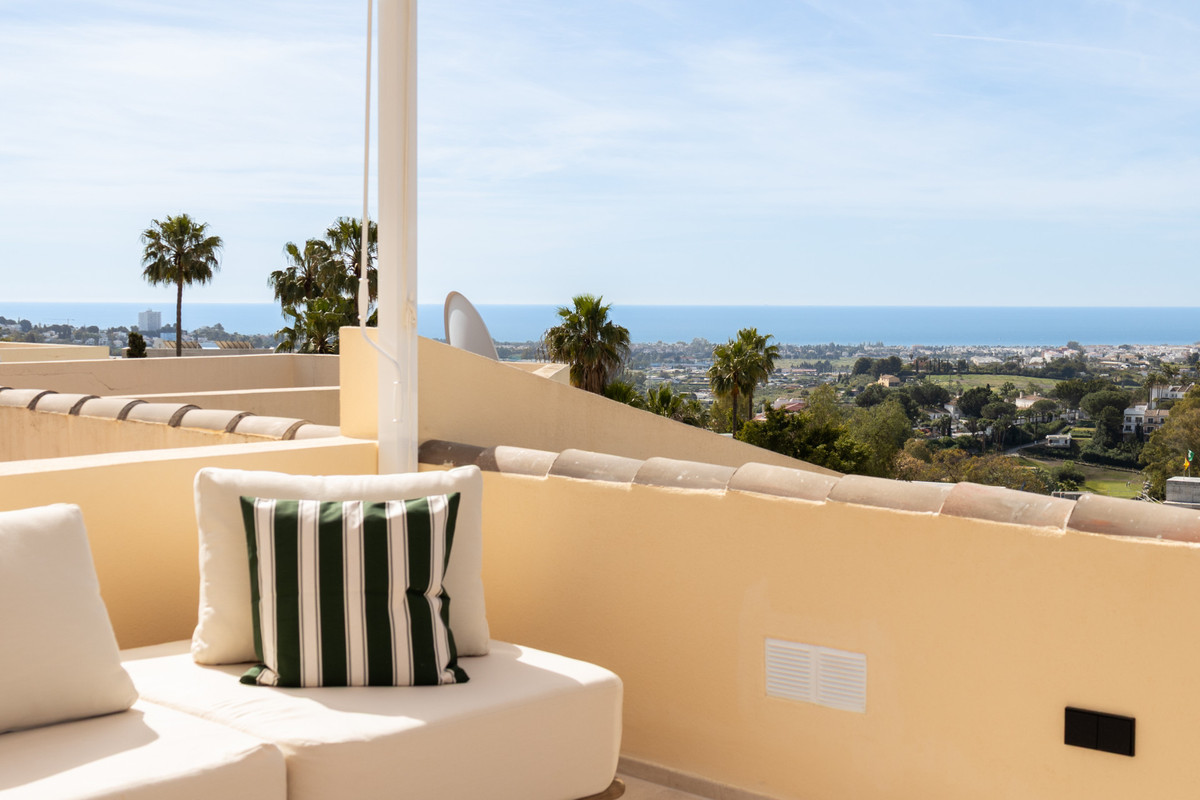 4 Bed Townhouse for sale in La Quinta Costa Del Sol, Málaga, Spain
