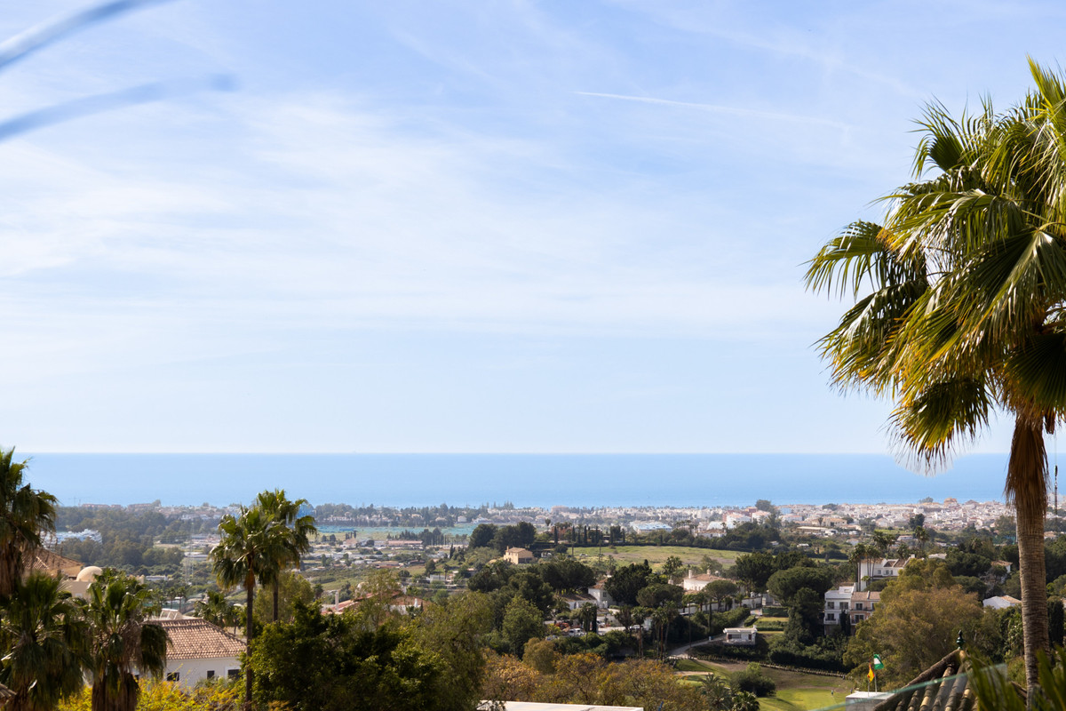 4 Bed Townhouse for sale in La Quinta Costa Del Sol, Málaga, Spain
