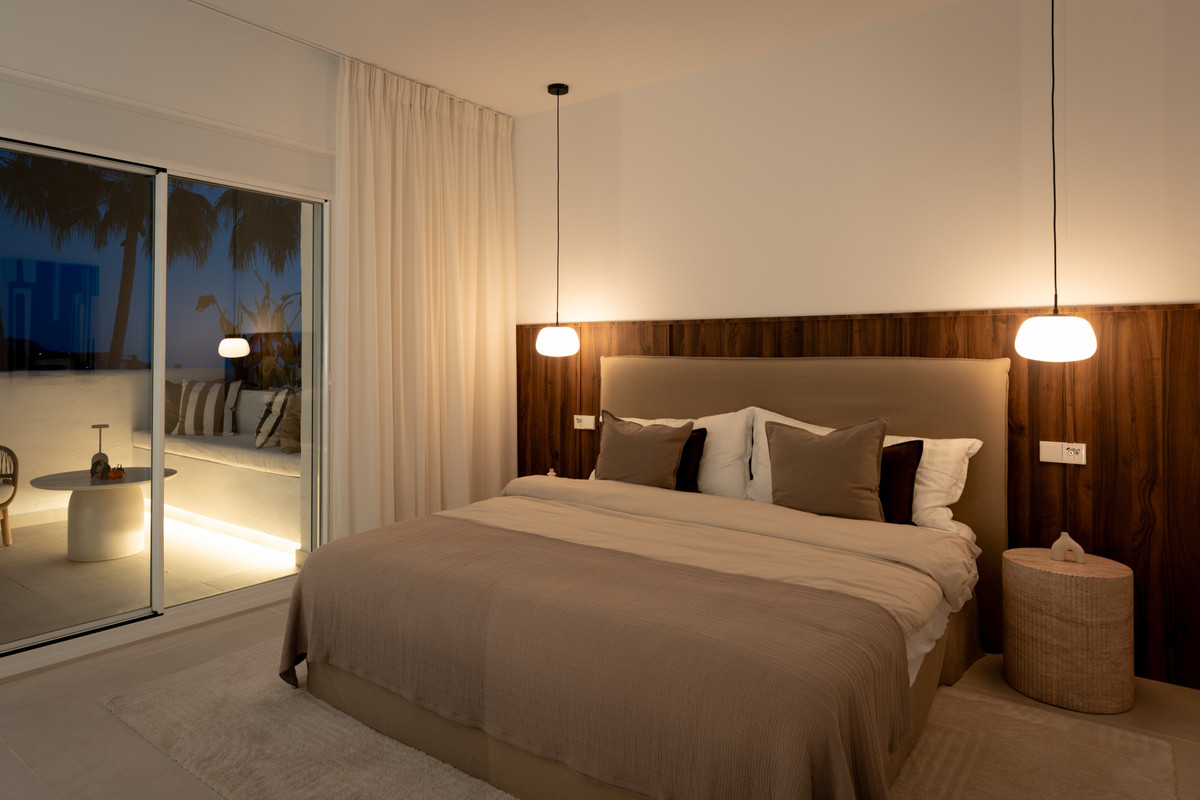3 Bed Apartment for sale in Nueva Andalucía Costa Del Sol, Málaga, Spain