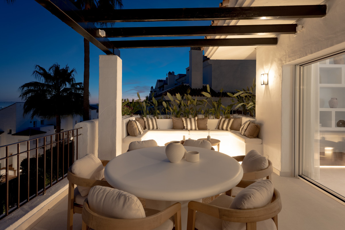3 Bed Apartment for sale in Nueva Andalucía Costa Del Sol, Málaga, Spain