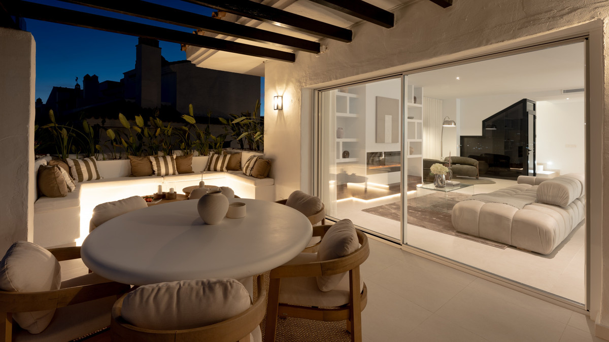 3 Bed Apartment for sale in Nueva Andalucía Costa Del Sol, Málaga, Spain