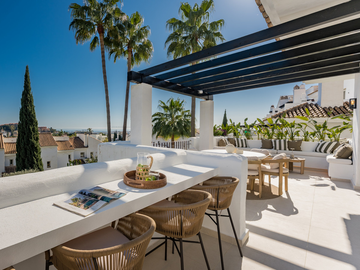 3 Bed Apartment for sale in Nueva Andalucía Costa Del Sol, Málaga, Spain