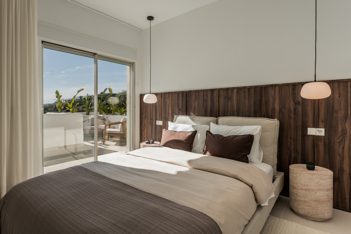 3 Bed Apartment for sale in Nueva Andalucía Costa Del Sol, Málaga, Spain