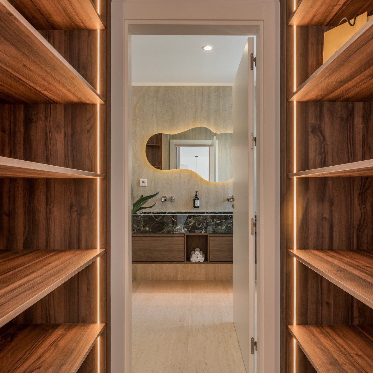 3 Bed Apartment for sale in Nueva Andalucía Costa Del Sol, Málaga, Spain