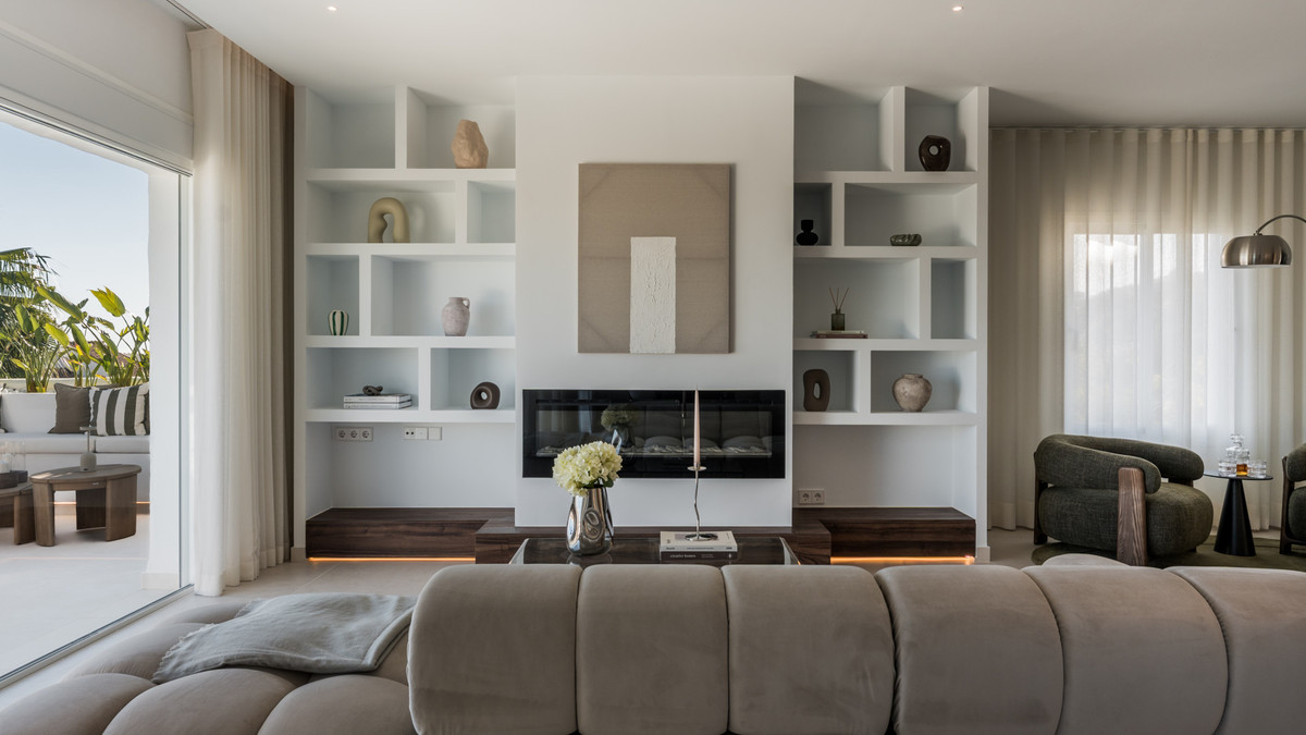 3 Bed Apartment for sale in Nueva Andalucía Costa Del Sol, Málaga, Spain