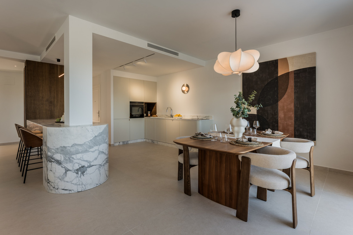 3 Bed Apartment for sale in Nueva Andalucía Costa Del Sol, Málaga, Spain