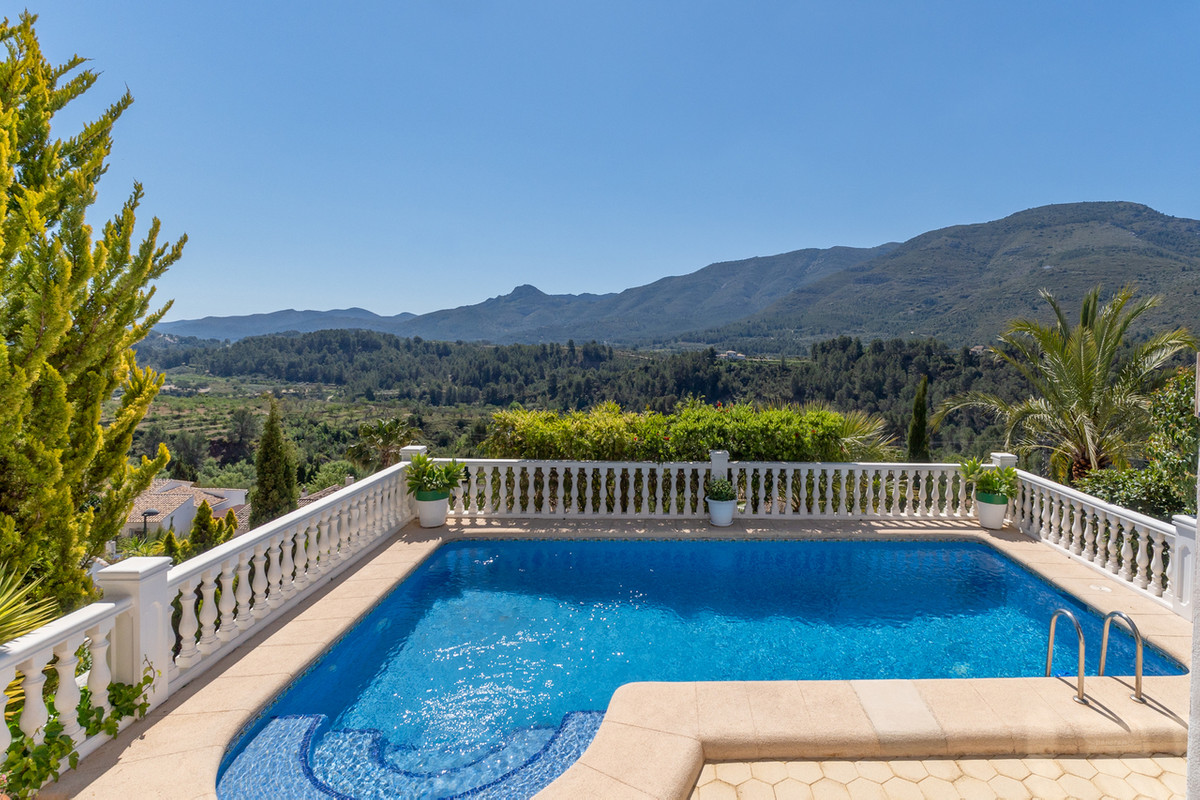 4 Bed Townhouse for sale in Benigembla Costa Blanca, Alicante, Spain