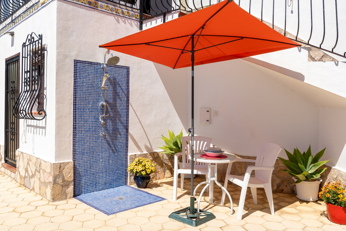 4 Bed Townhouse for sale in Benigembla Costa Blanca, Alicante, Spain