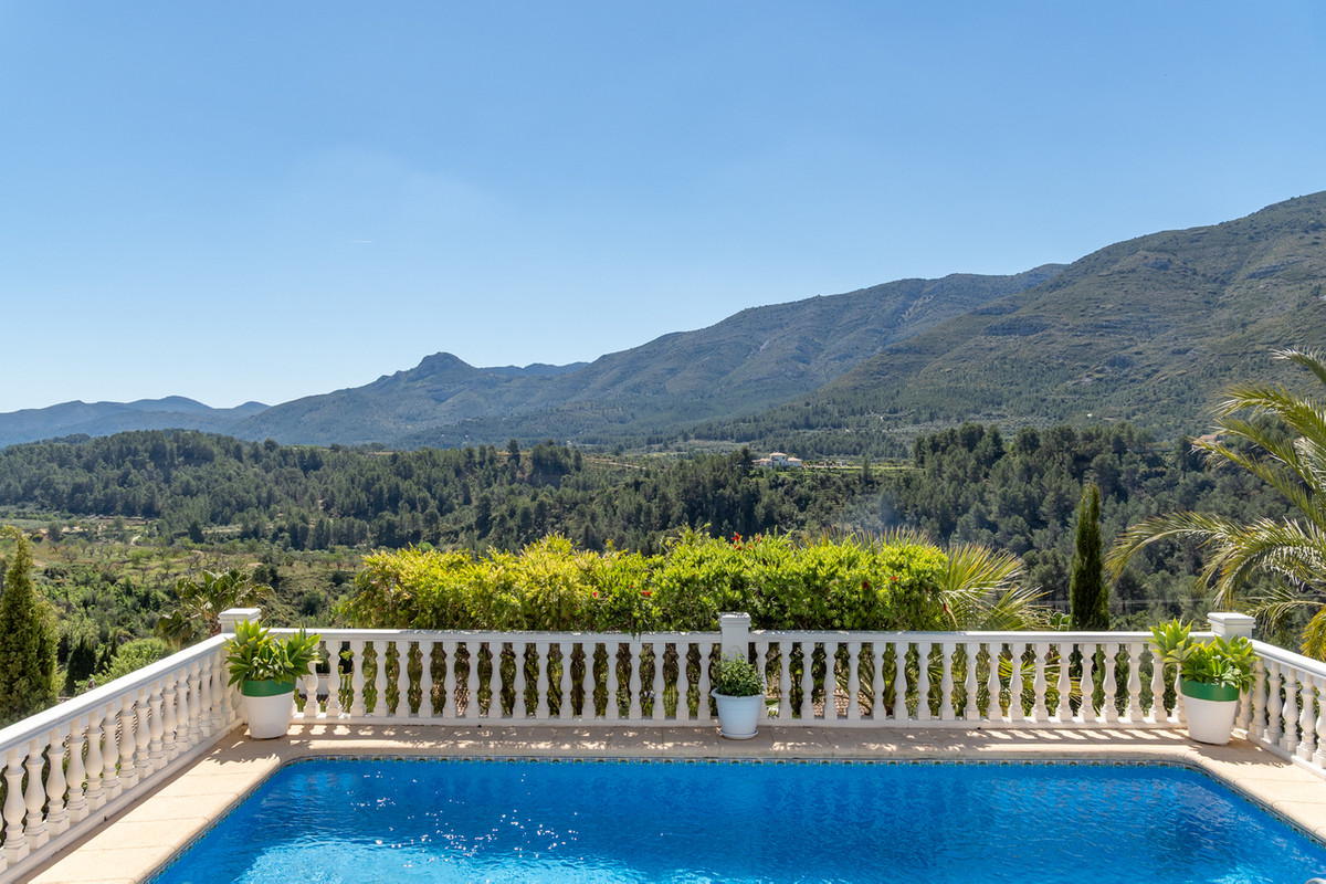 4 Bed Townhouse for sale in Benigembla Costa Blanca, Alicante, Spain