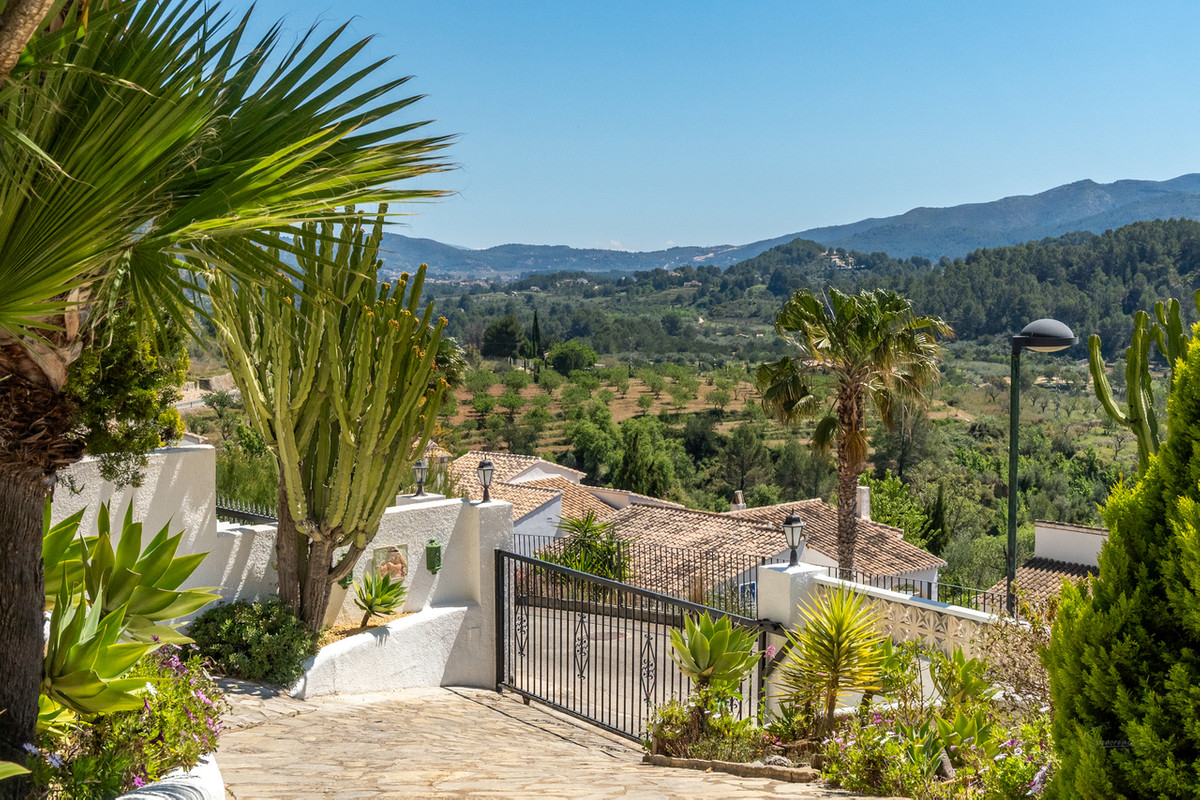 4 Bed Townhouse for sale in Benigembla Costa Blanca, Alicante, Spain