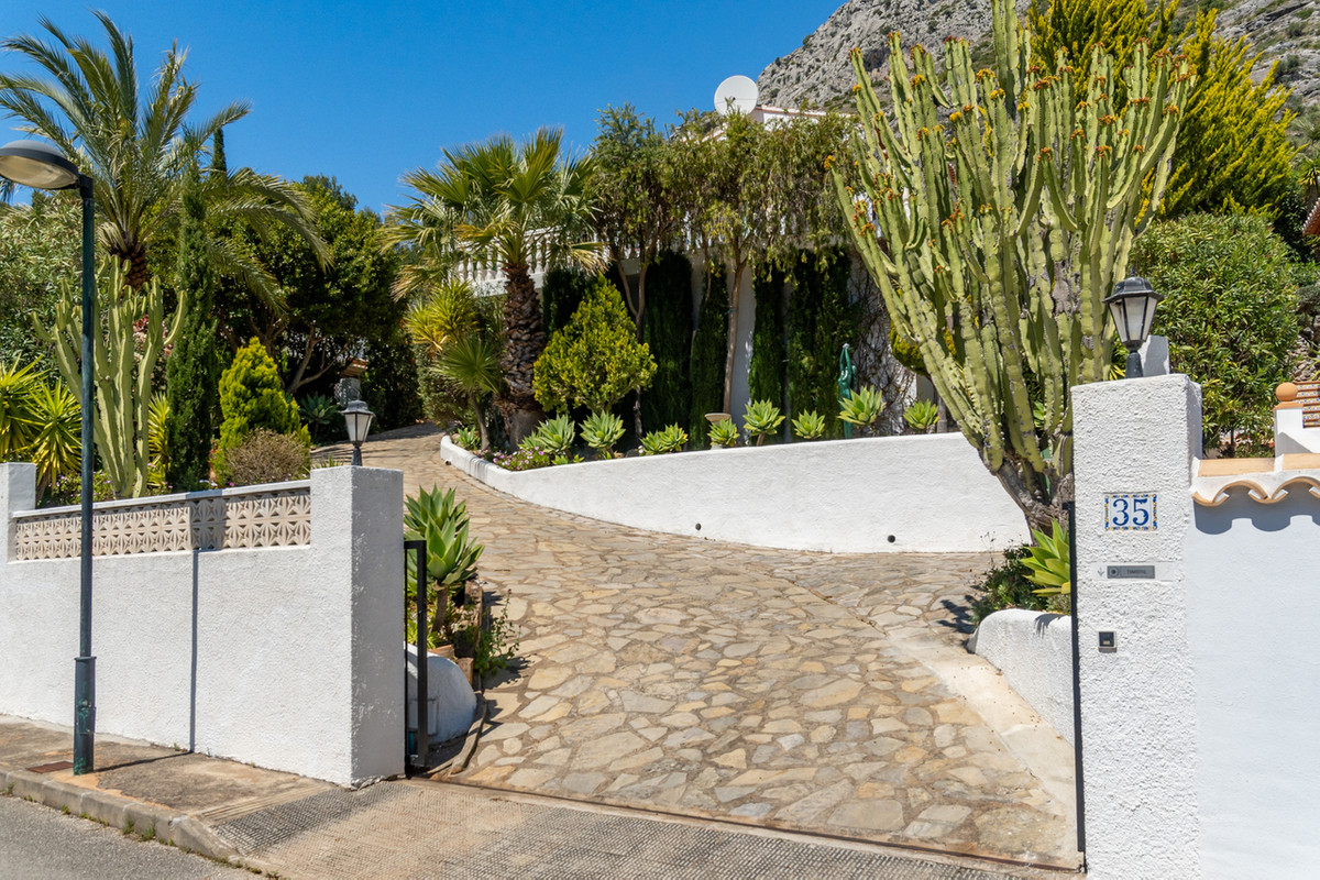 4 Bed Townhouse for sale in Benigembla Costa Blanca, Alicante, Spain