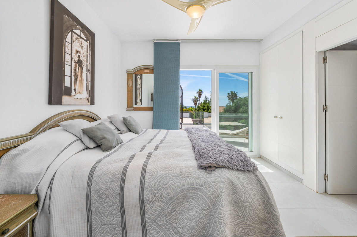 3 Bed Townhouse for sale in Estepona Costa Del Sol, Málaga, Spain