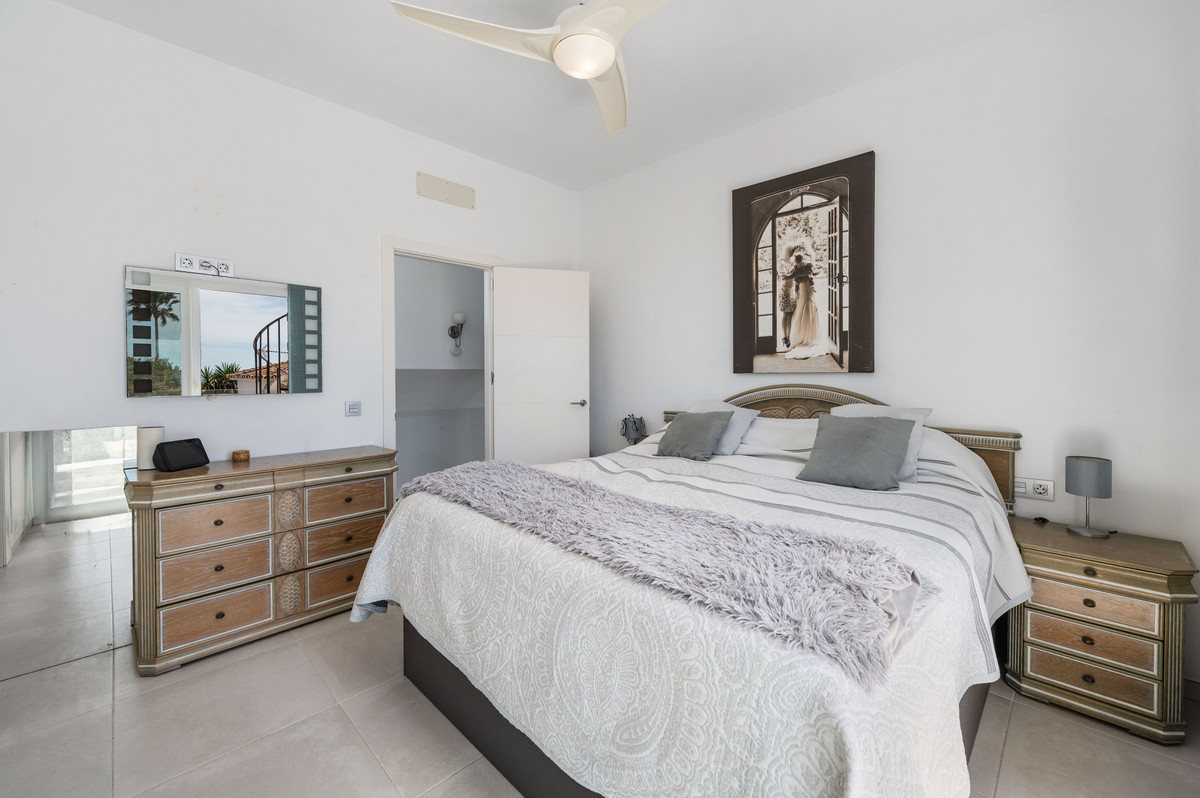 3 Bed Townhouse for sale in Estepona Costa Del Sol, Málaga, Spain