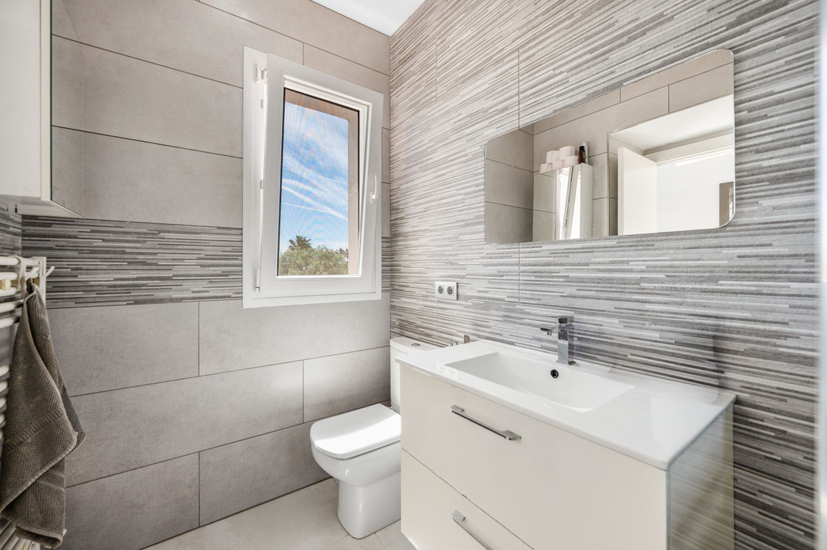 3 Bed Townhouse for sale in Estepona Costa Del Sol, Málaga, Spain