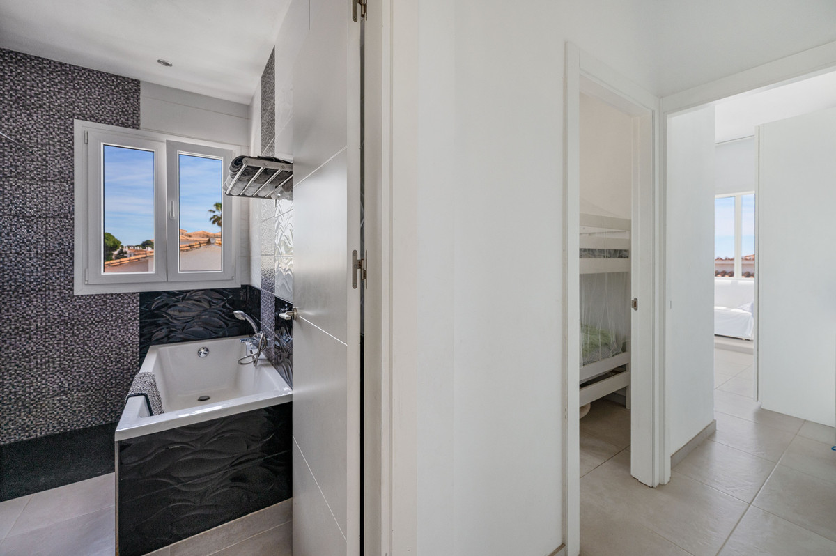 3 Bed Townhouse for sale in Estepona Costa Del Sol, Málaga, Spain
