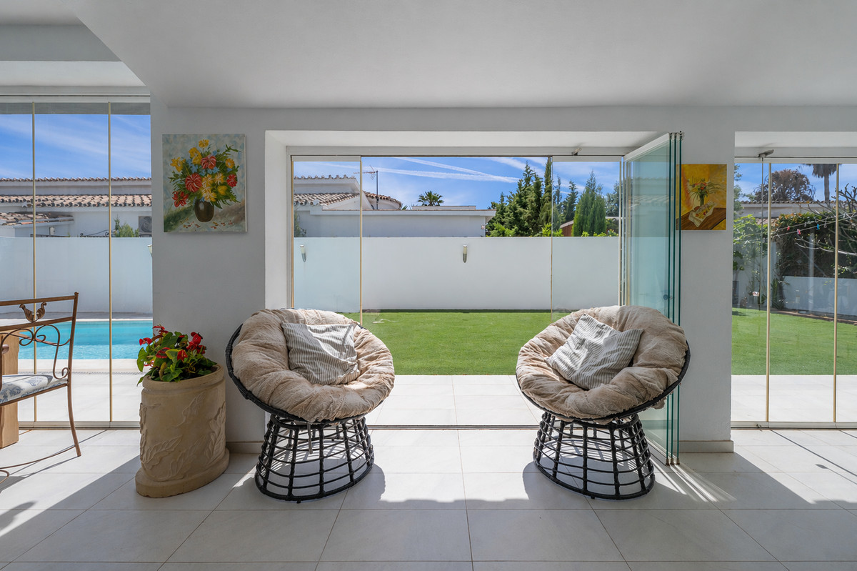 3 Bed Townhouse for sale in Estepona Costa Del Sol, Málaga, Spain