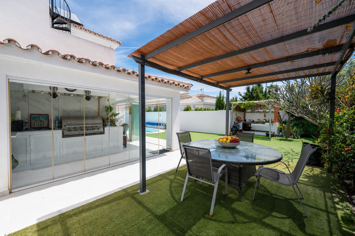 3 Bed Townhouse for sale in Estepona Costa Del Sol, Málaga, Spain