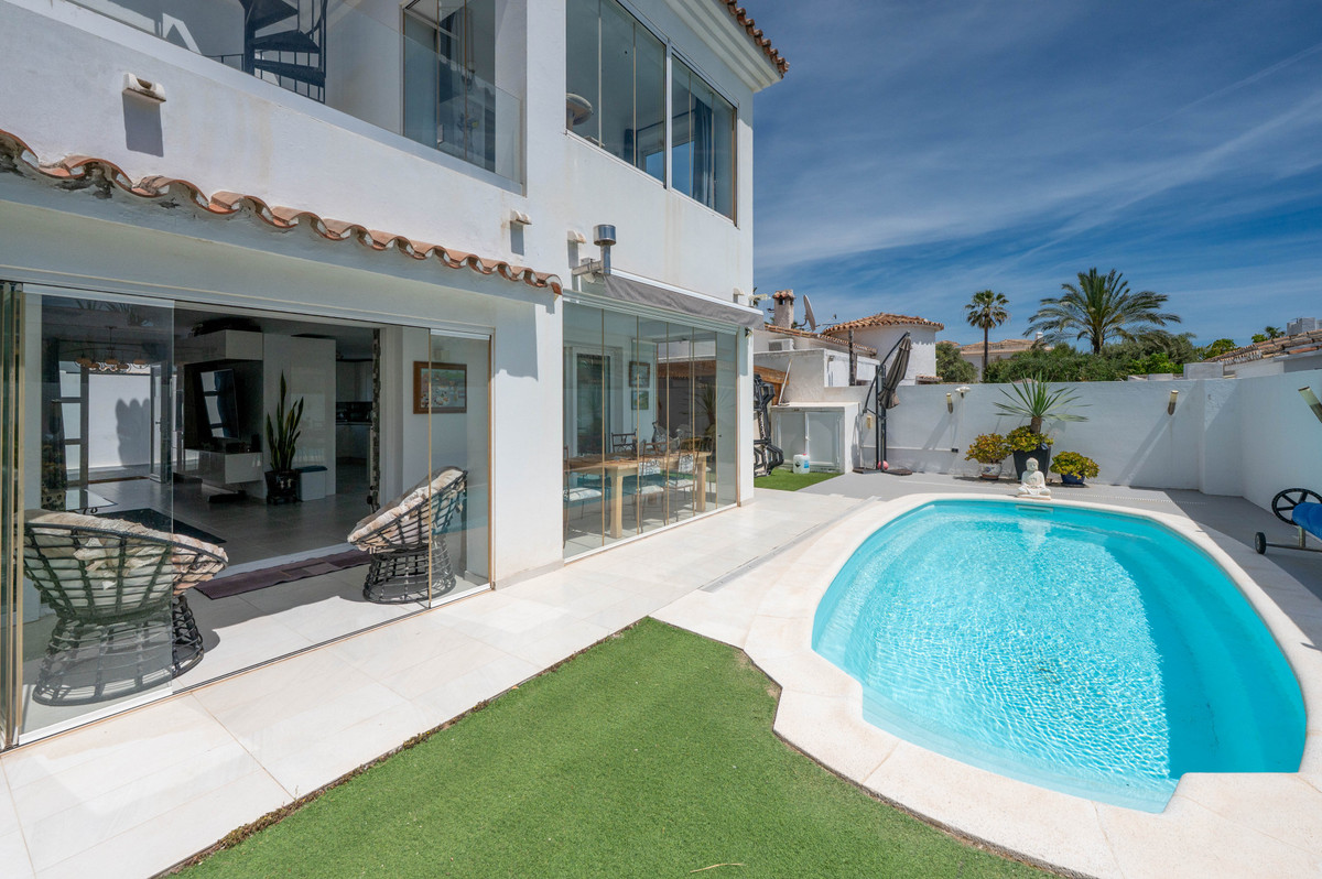 3 Bed Townhouse for sale in Estepona Costa Del Sol, Málaga, Spain