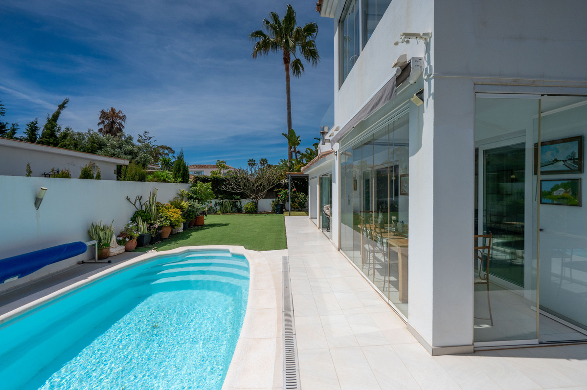 3 Bed Townhouse for sale in Estepona Costa Del Sol, Málaga, Spain