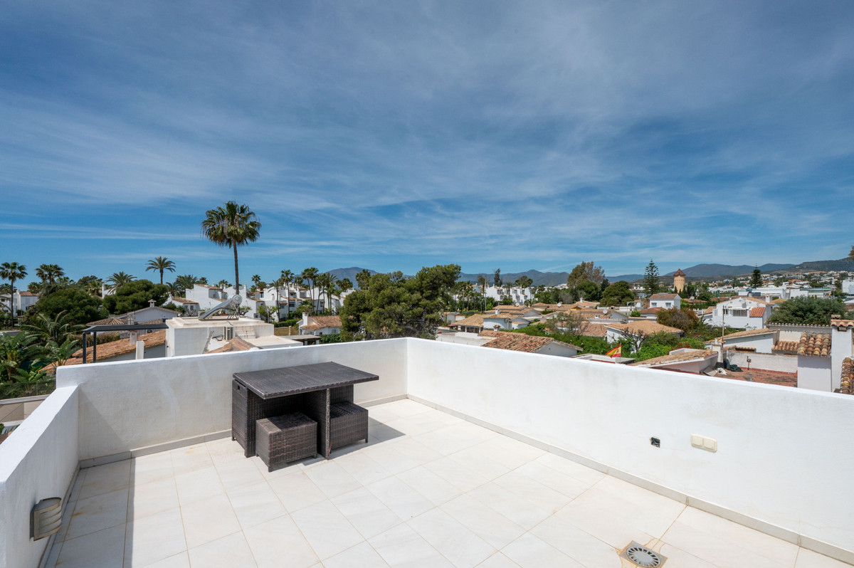 3 Bed Townhouse for sale in Estepona Costa Del Sol, Málaga, Spain