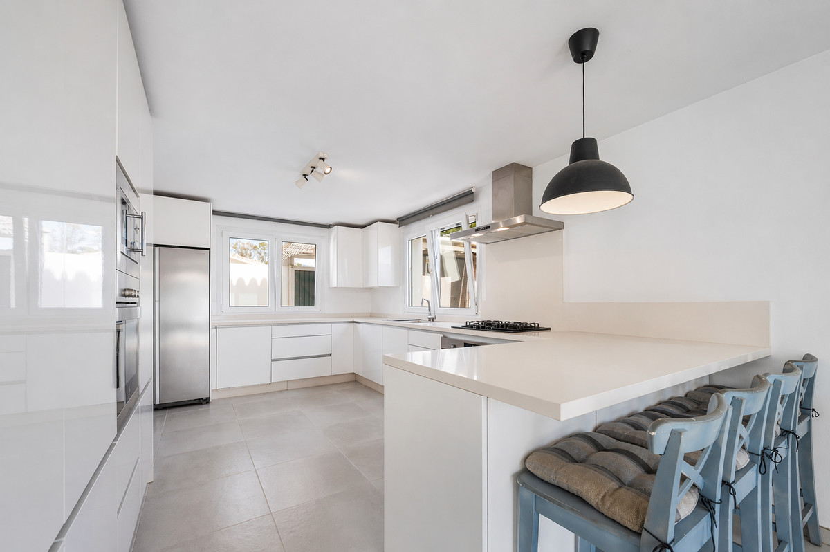 3 Bed Townhouse for sale in Estepona Costa Del Sol, Málaga, Spain