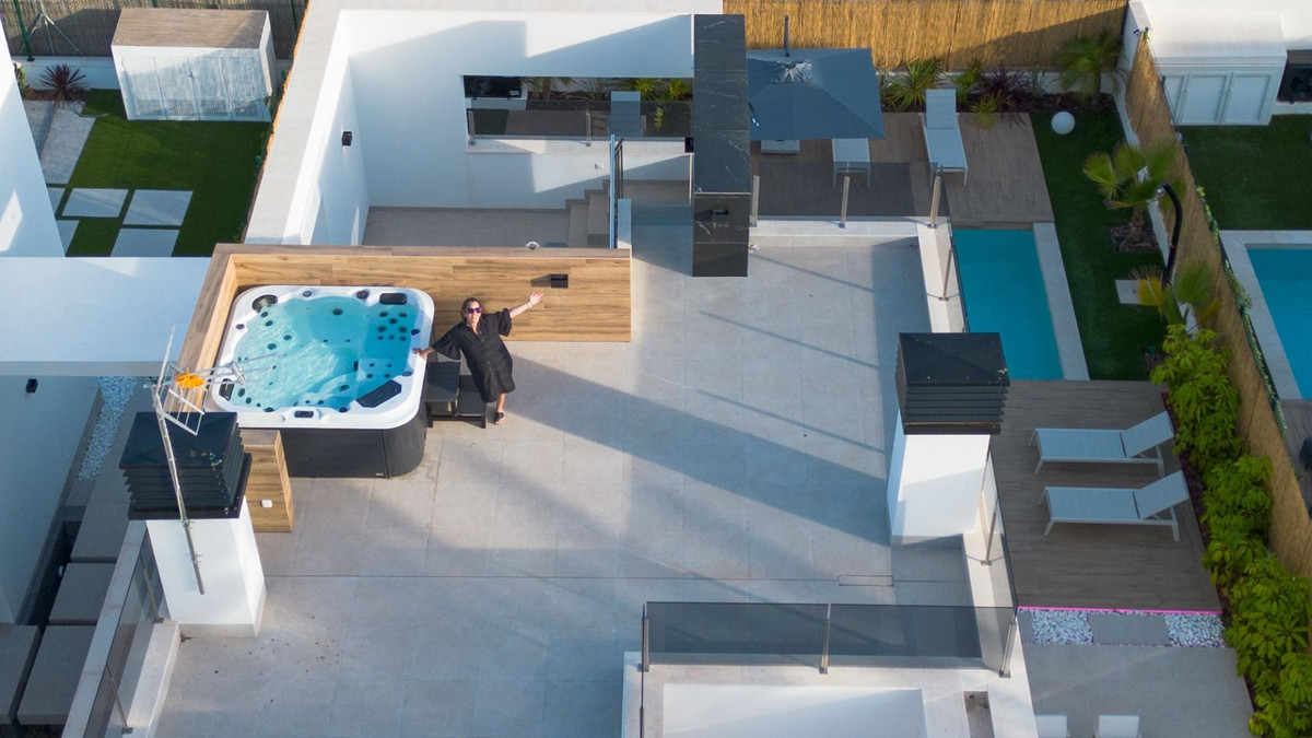 Se vende Villa - Chalet de 3 dormitorios en Costa Blanca, Alicante, España