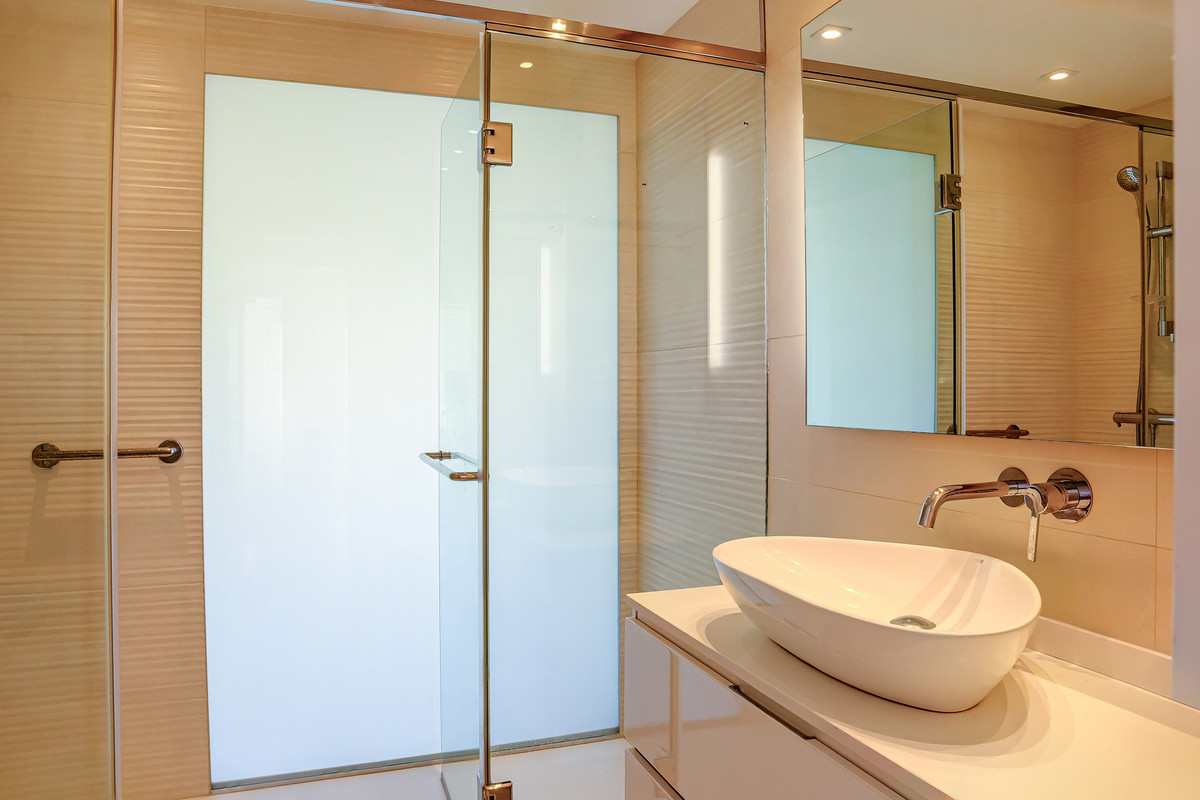 3 Bed Apartment for sale in Marbella Costa Del Sol, Málaga, Spain
