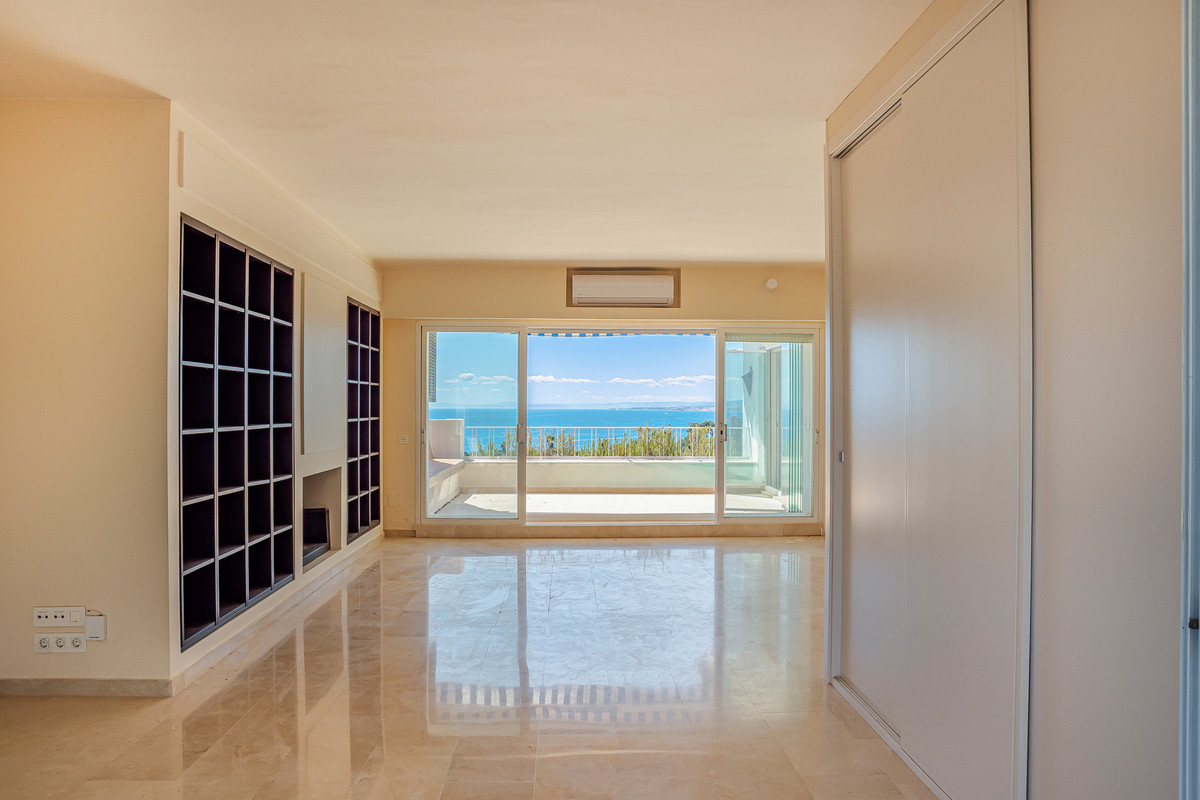 3 Bed Apartment for sale in Marbella Costa Del Sol, Málaga, Spain