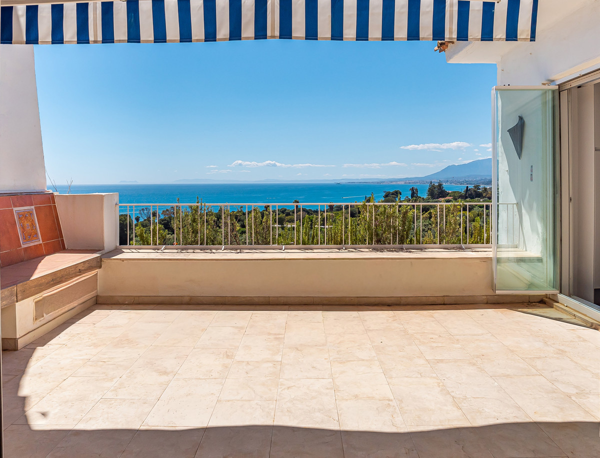 3 Bed Apartment for sale in Marbella Costa Del Sol, Málaga, Spain